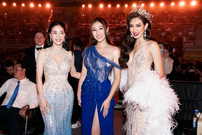 Dàn mỹ nhân Việt đổ bộ thảm đỏ Chung kết Miss Grand Vietnam 2022