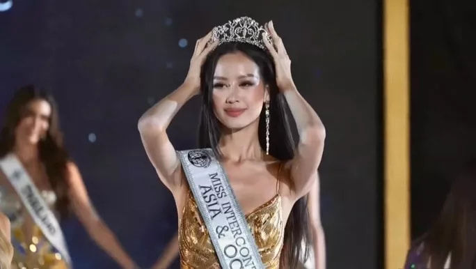 Dàn sao chúc mừng Bảo Ngọc đăng quang Hoa hậu Liên lục địa