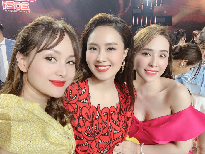 Dàn sao Việt đối đầu trên phim, ngoài đời thân bể bình