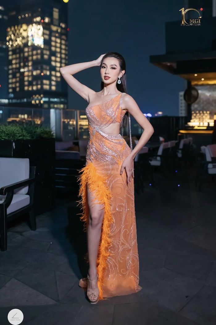Đẳng cấp Thùy Tiên: Càng gần hết nhiệm kỳ càng xinh đẹp bùng nổ