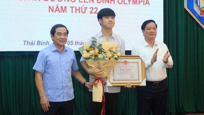 Đặt tên con theo thần tượng lấy vía: Có Quán quân Olympia, Hoa hậu