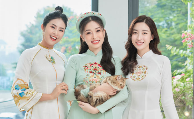 Đọ thiệp cưới Hoa, Á hậu Việt: Đỗ Mỹ Linh chọn màu xanh tinh tế