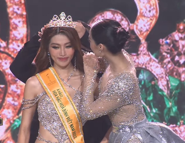 Đoàn Thiên Ân đăng quang Miss Grand Vietnam 2022