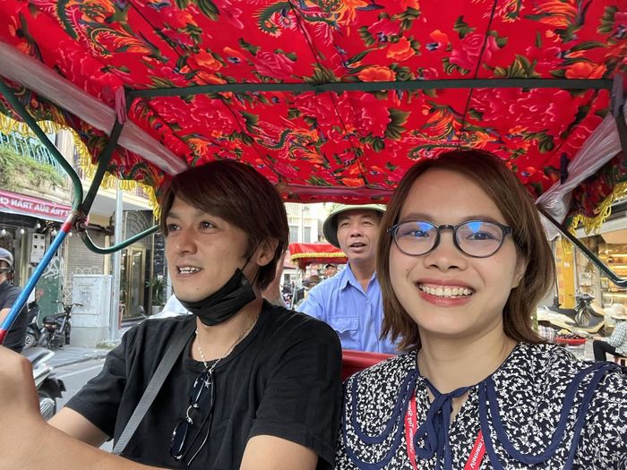 Hai diễn viên Siêu Nhân Gao đến Hà Nội: Fan Việt thích thú