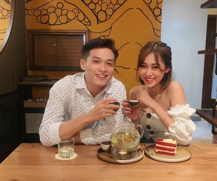 Hậu yêu lại từ đầu, Việt Phương Thoa lần đầu đăng ảnh cùng bạn trai