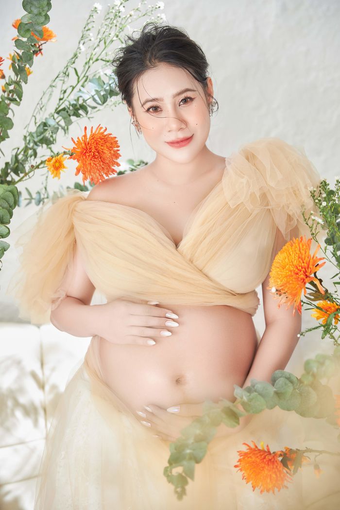 Hồ Bích Trâm khoe sắc ở tháng thứ 7 thai kỳ: Tăng 16kg vẫn năng động