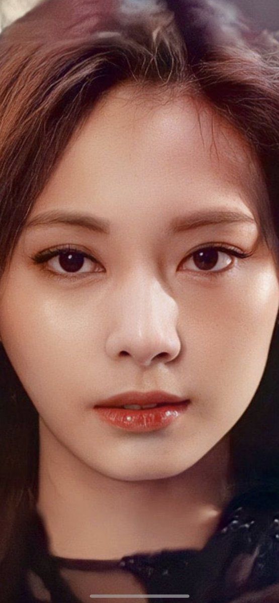 Idol mặt không cân xứng nhưng vẫn xinh ngất ngây: Jennie siêu hút
