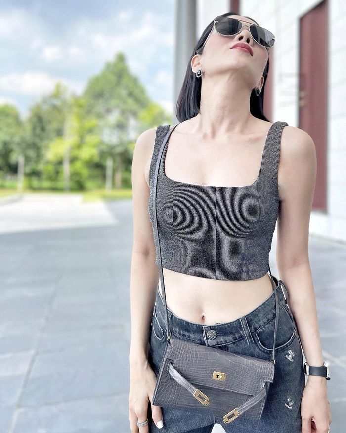 Khi các mỹ nhân tuổi 40 khoe vòng 2: Anh Thư lộ rõ thắt eo