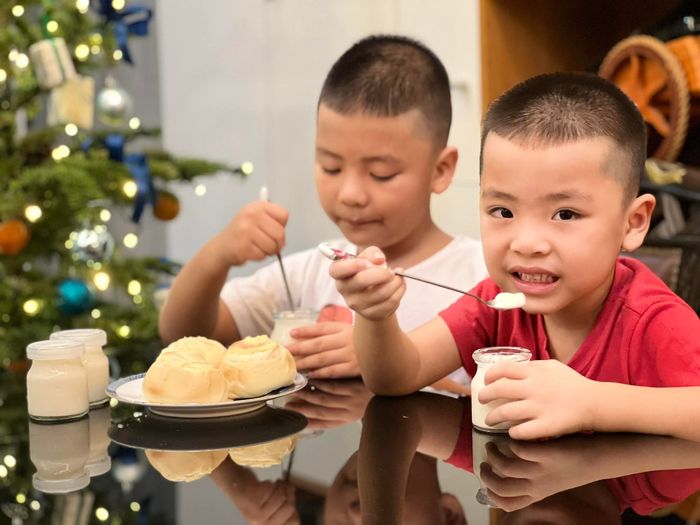Kiwi Ngô Mai Trang tự hào con trai 14 tuổi có chiều cao khủng 1m84