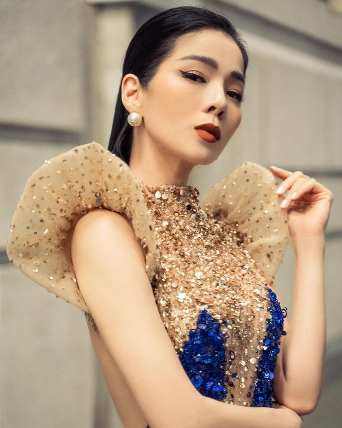 Lệ Quyên viết tâm thư cho con trai: Mẹ luôn đóng vai ác