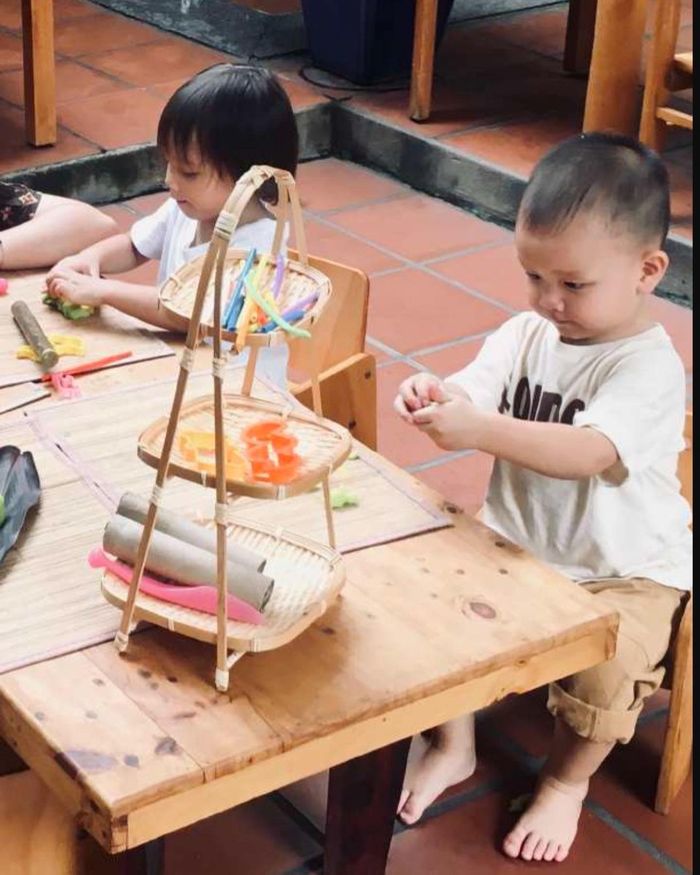 Leon đáng yêu trong hậu trường chụp ảnh mừng sinh nhật tuổi lên 2