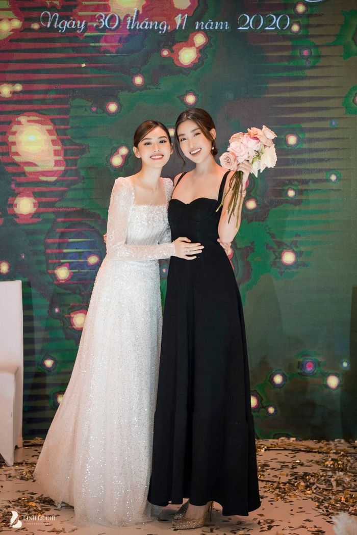 Lương Thùy Linh bắt được hoa cưới của Đỗ Mỹ Linh: Xin vía thành công