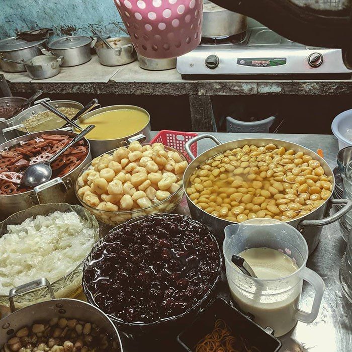 Loạt quán ăn có tên nghe là chạy nhưng lại đông nghẹt khách ở TP.HCM