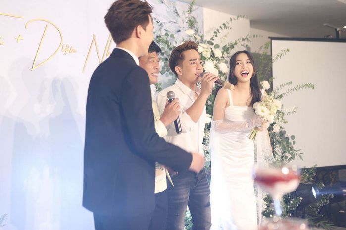 Mặc kệ Anh Tú khuyên đừng hát bất chấp, Diệu Nhi vẫn song ca bản hit