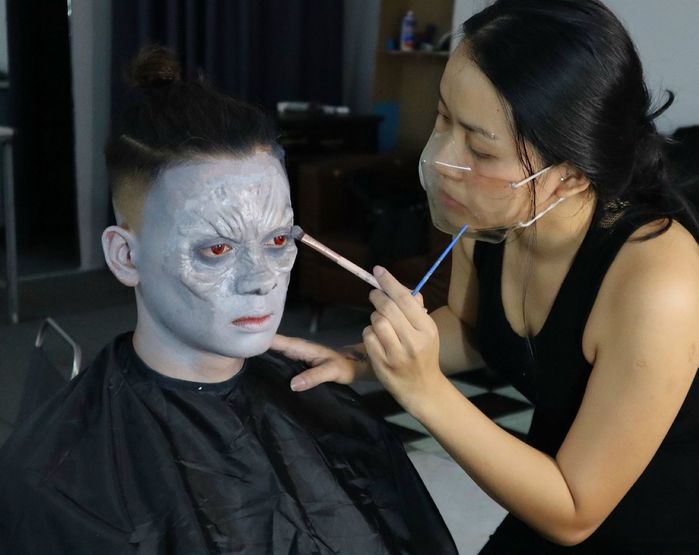 Muôn kiểu đón Halloween của cánh chị em nhân viên văn phòng