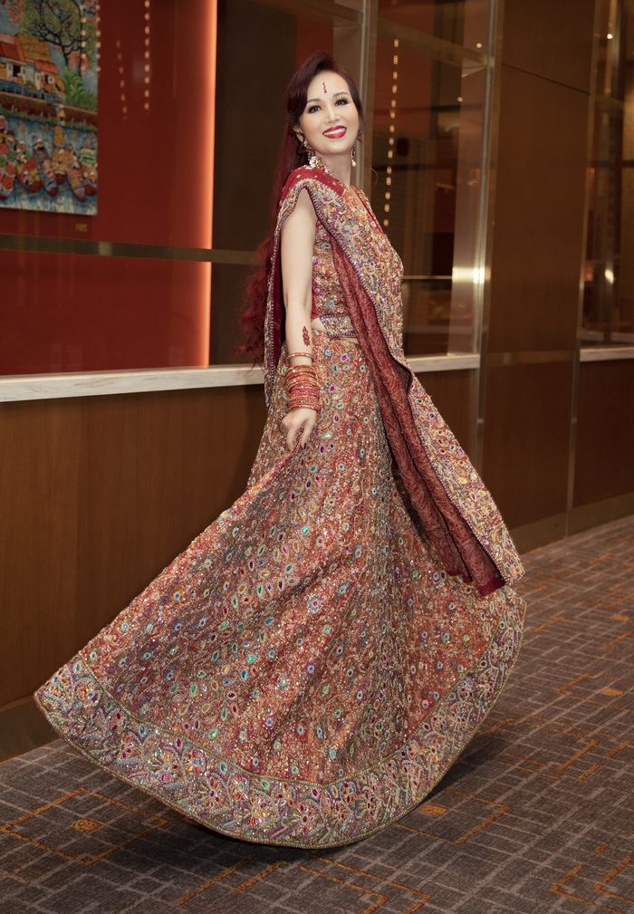 Mỹ nhân Việt mặc sari: Diệu Hoa được chồng tặng thiết kế nặng 18kg
