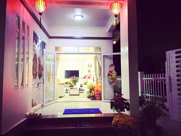Mỹ nhân Việt mang nhà về cho mẹ khi đổi đời: Thùy Tiên sắm hẳn 2 căn