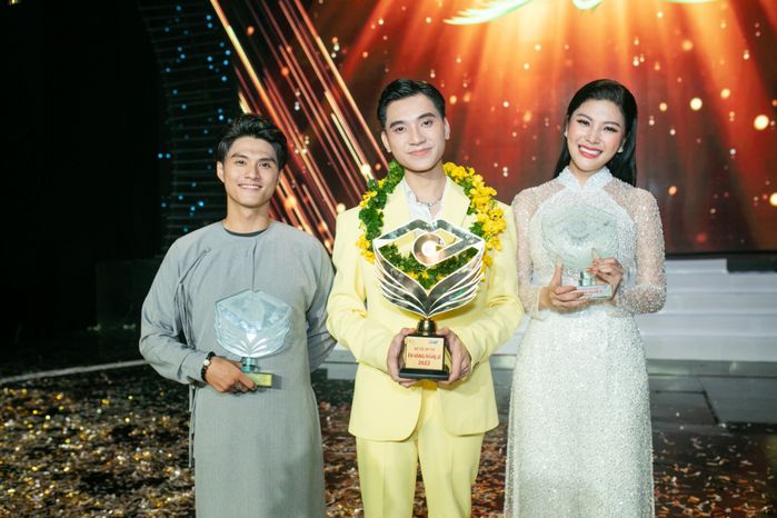 Ngọc nữ bolero lấn sân đóng phim Lily Chen đạt giải bạc Én Vàng 2022