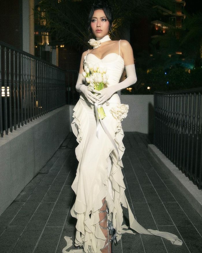 Những cô dâu mặc bạo nhất Vbiz: Phương Nga chơi hẳn croptop