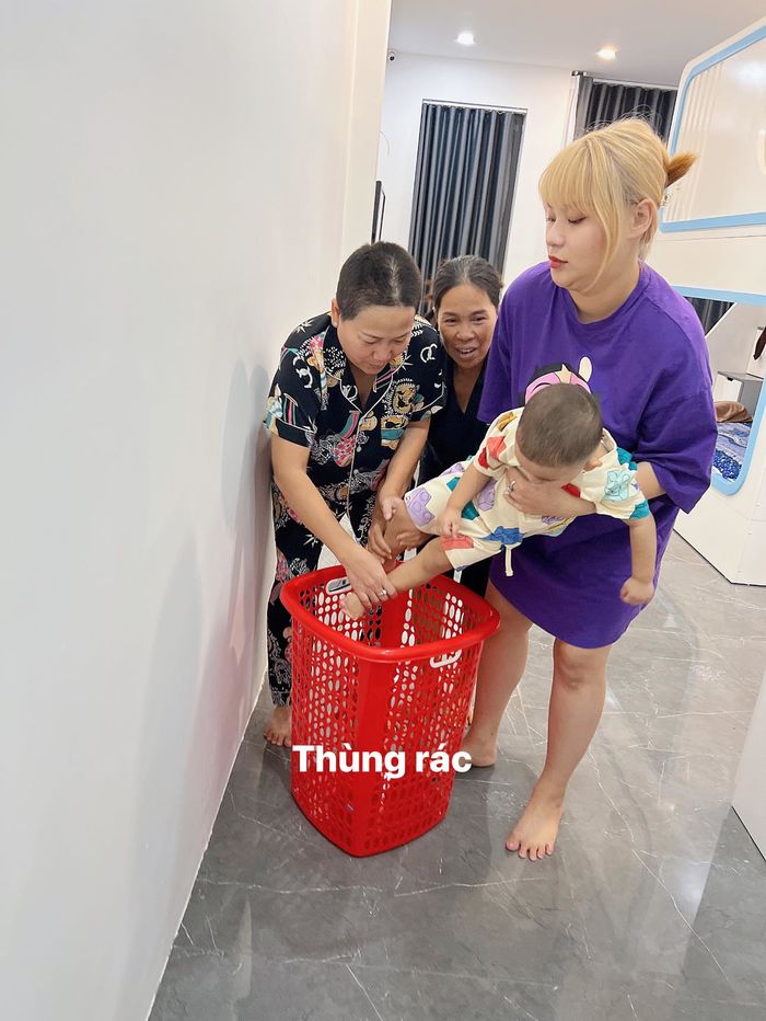Từng bưng nước kiếm sống nay Tiktoker Huỳnh Phụng sắm nhà, xe sang