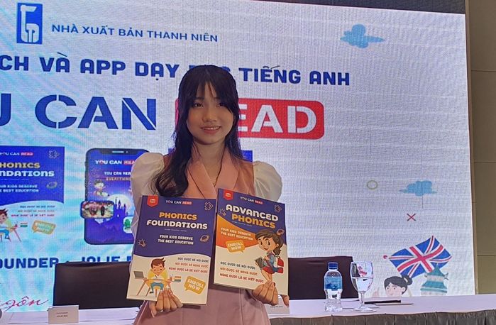 Bé gái 13 tuổi người Việt ra mắt sách về phương pháp học tiếng Anh
