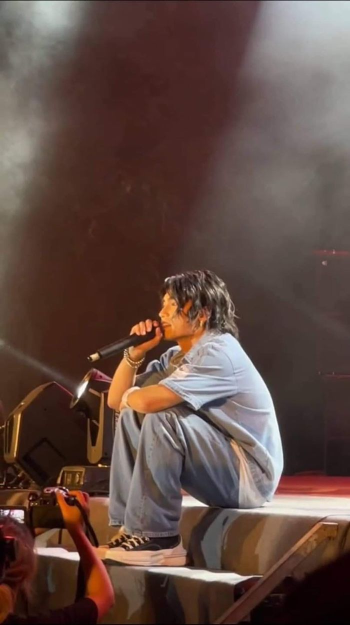 Sao nam Vbiz để tóc dài: MONO như ông hoàng nhạc pop Michael Jackson