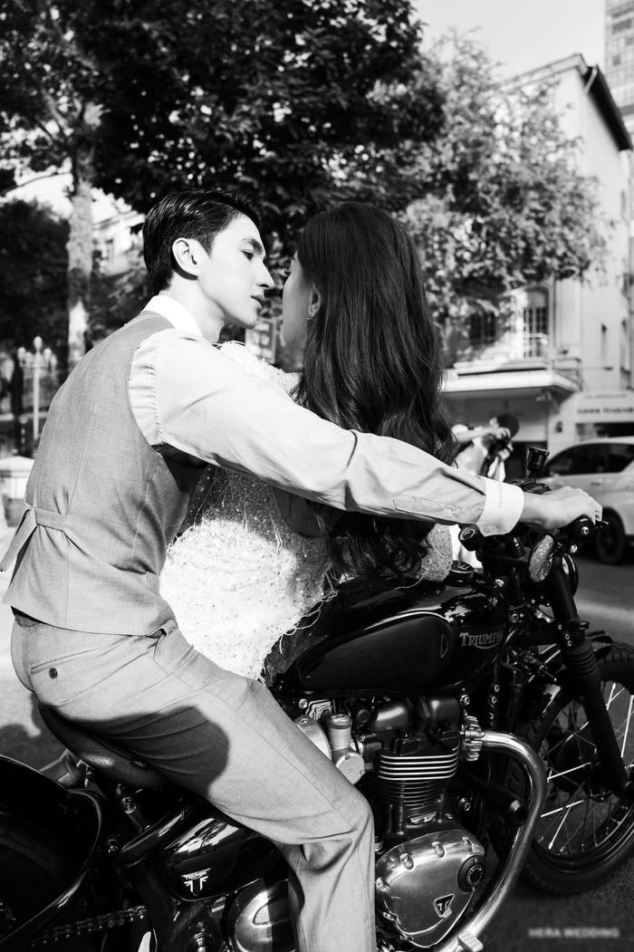 Sao nam Vbiz mê xe phân khối lớn: Bình An cưỡi hẳn lên sân khấu hỏi vợ