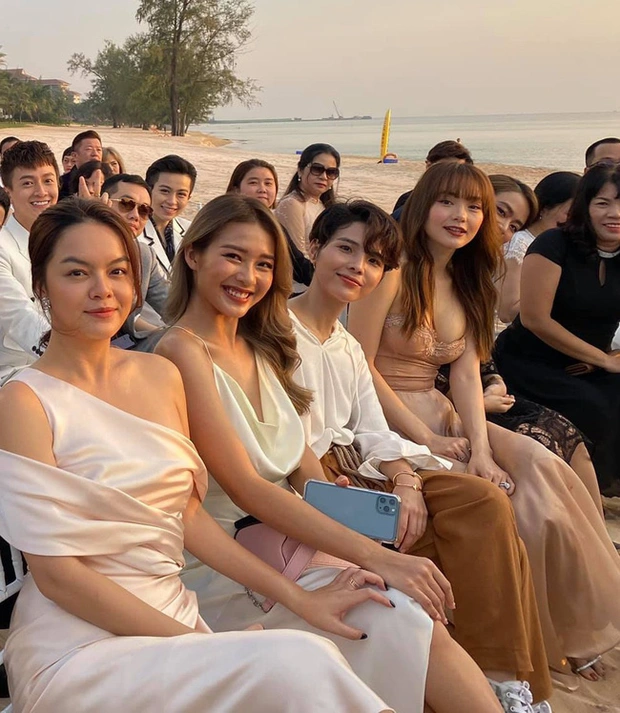 Sao Việt chăm khoe tòa thiên nhiên khi đi đám cưới: Minh Hằng hẳn BST