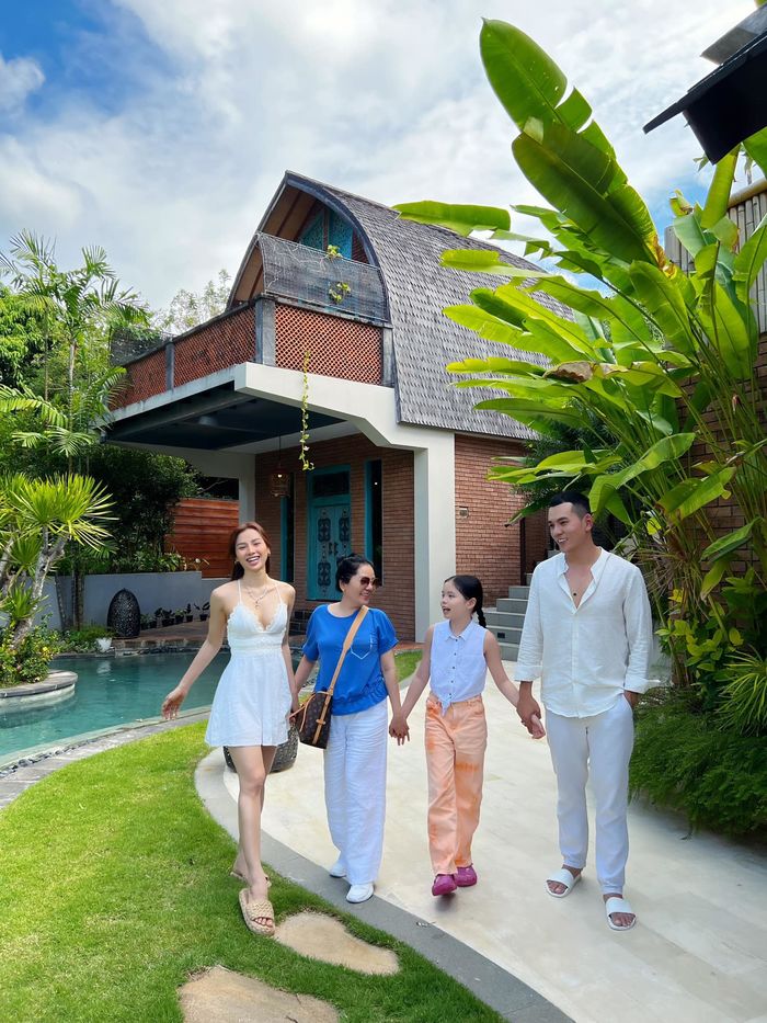 Đàm Vĩnh Hưng và loạt sao Việt công khai con gây chấn động