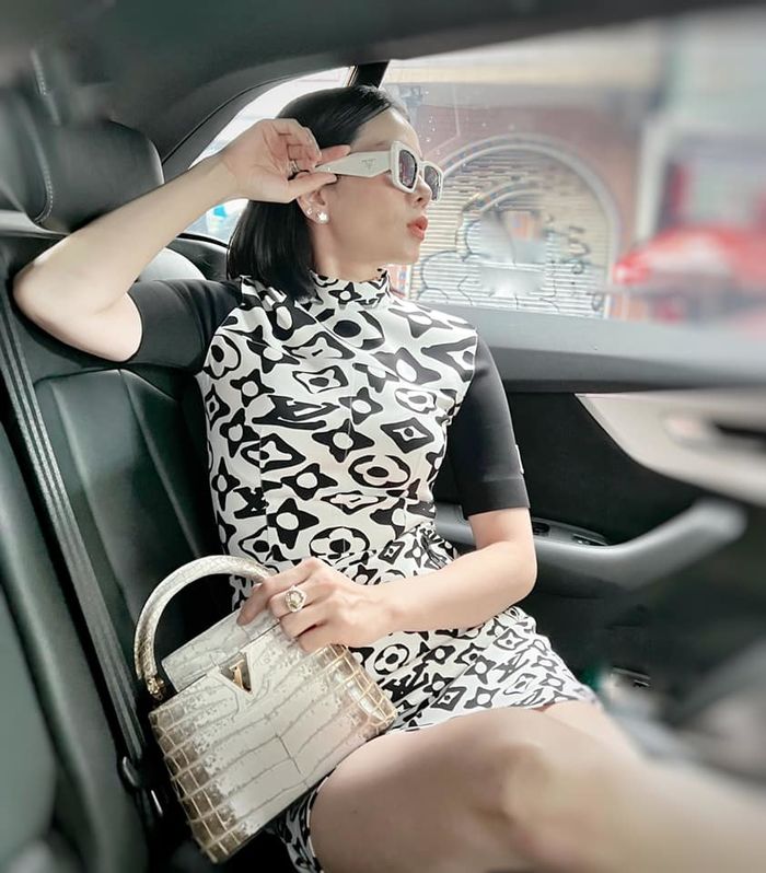 Sao Việt là tín đồ trang sức kim cương: Phạm Hương khiến fan ao ước
