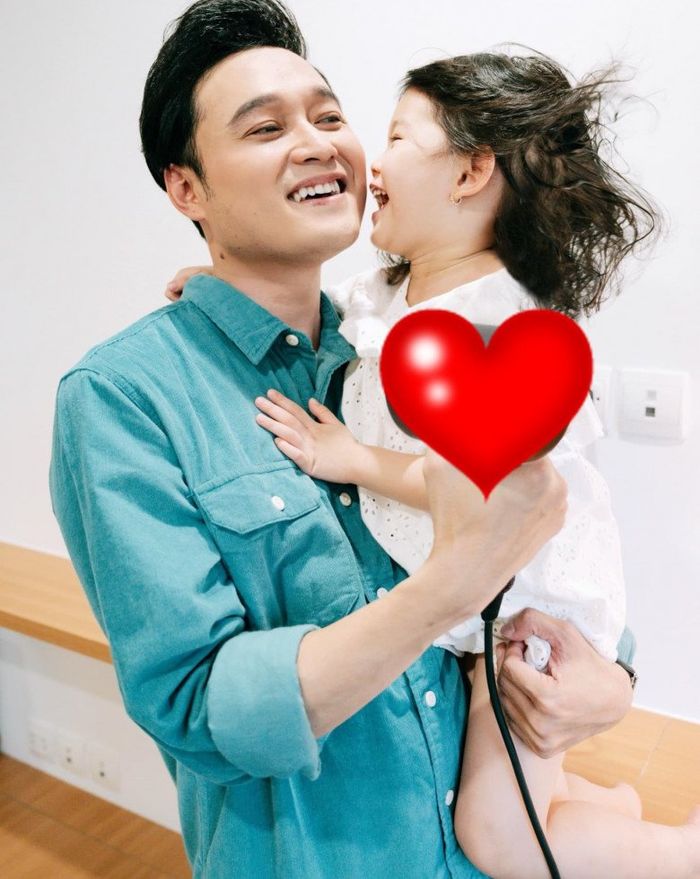 Sao Việt nhận cháu ruột làm con, cưng như trứng mỏng