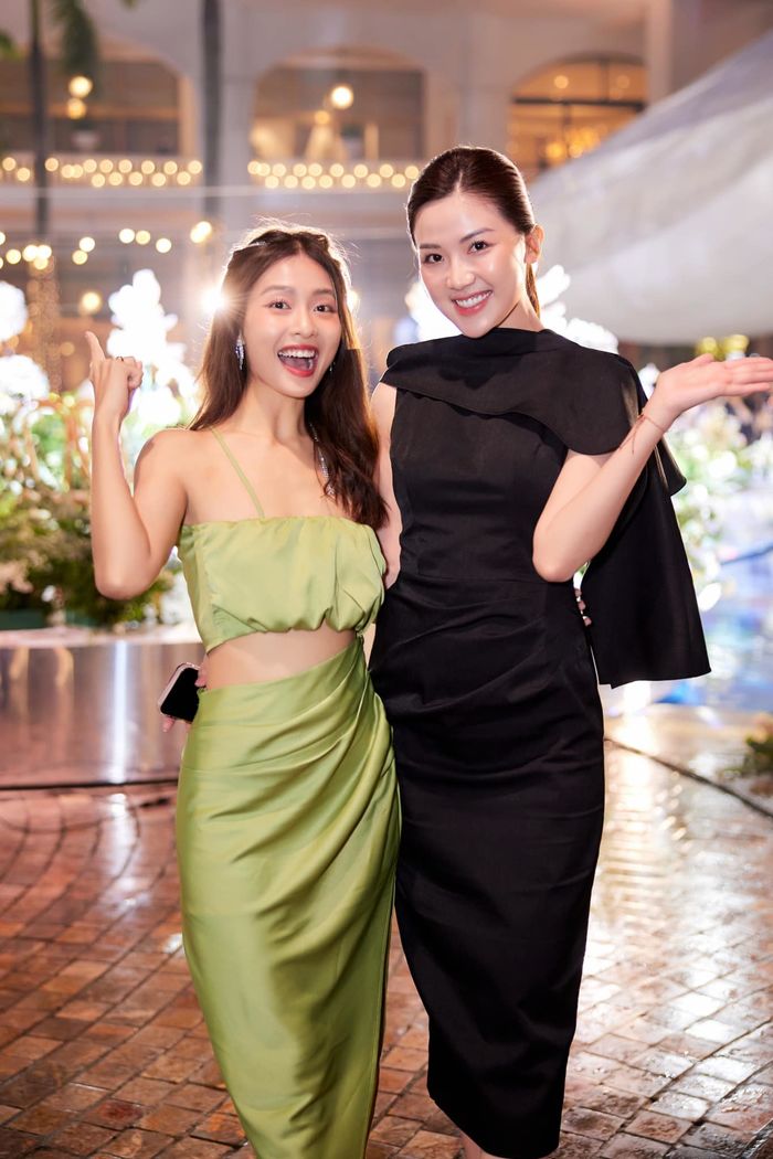 Sao Việt tắm nước hồ bơi khi đi ăn cưới: Khả Ngân đâu kém Diệu Nhi