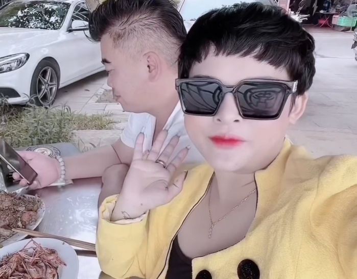 Gái Việt được chàng trai Malaysia cầu hôn sau 1 tuần gặp mặt