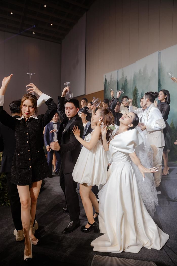Thanh Thanh Huyền sau đám cưới Liêu Hà Trinh: Hỏng giày hiệu