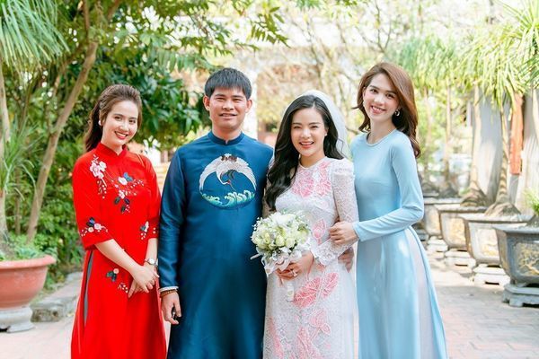 Thời trang đi ăn cưới của Ngọc Trinh: Đẹp đến mức lấn lướt cô dâu
