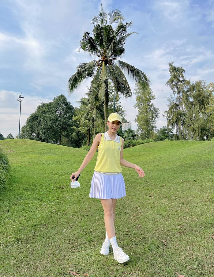 Thời trang đi chơi golf biến hóa đa dạng của MC Sam