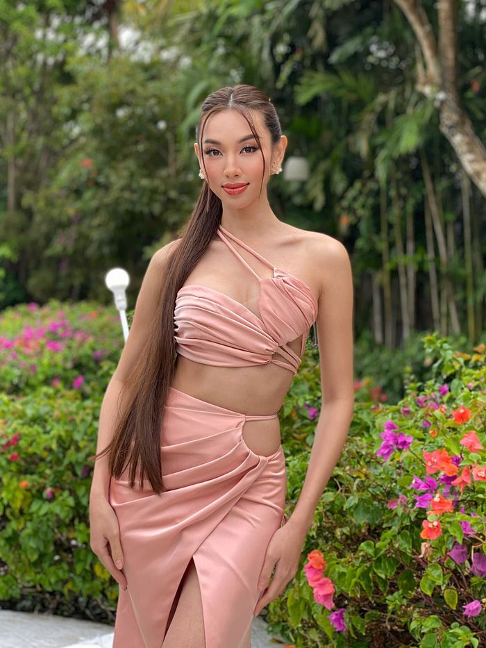 Thùy Tiên được dì Na trao của hồi môn trước khi kết thúc nhiệm kỳ