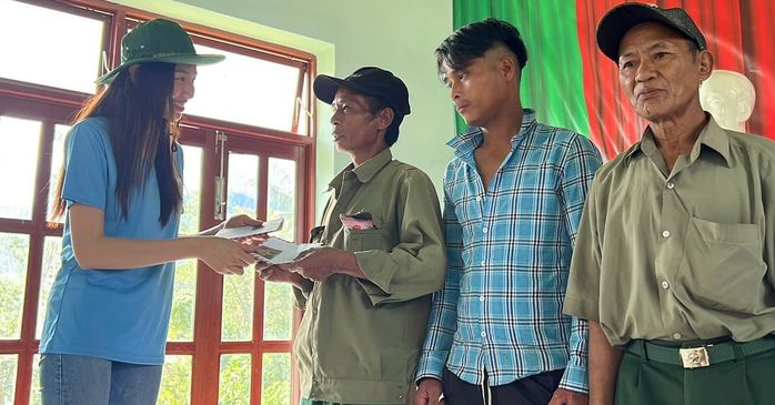 Thùy Tiên và dàn Hoa, Á hậu không ngủ ra miền Trung hỗ trợ sau bão