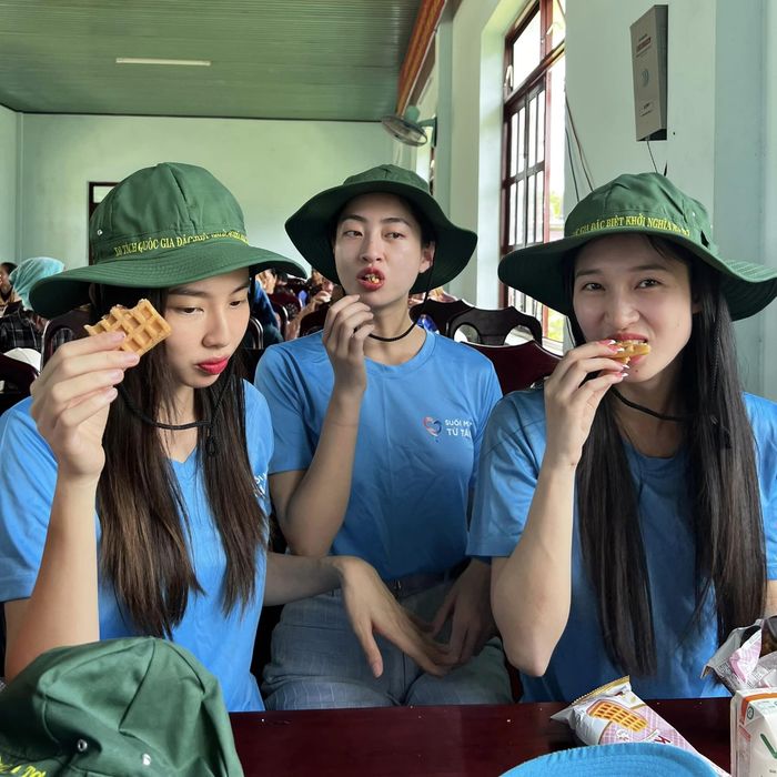 Thùy Tiên và dàn Hoa, Á hậu không ngủ ra miền Trung hỗ trợ sau bão