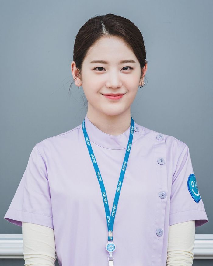 Tiền bối cá tính của Cheer Up: Nữ idol xinh đẹp, là học bá ngoài đời