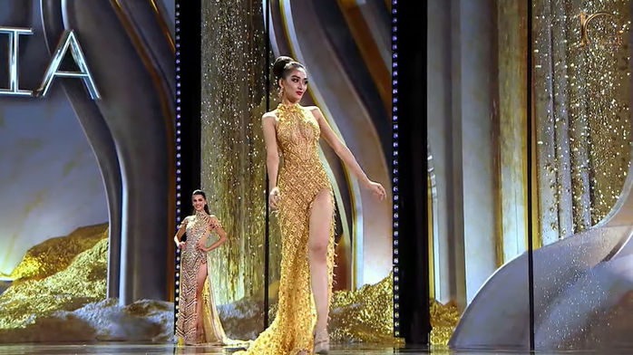 Top 71 Miss Grand International 2022 diễn váy dạ hội: Thiên Ân khoe eo