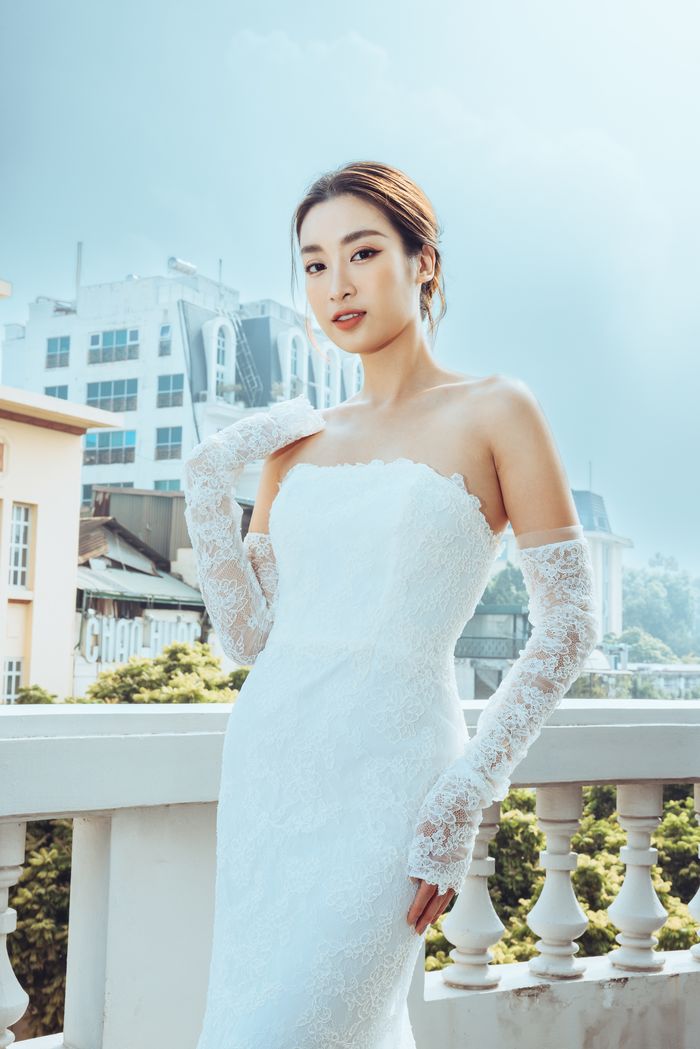 Trước tin đồn kết hôn thiếu gia nghìn tỷ, Đỗ Mỹ Linh khoe váy cưới