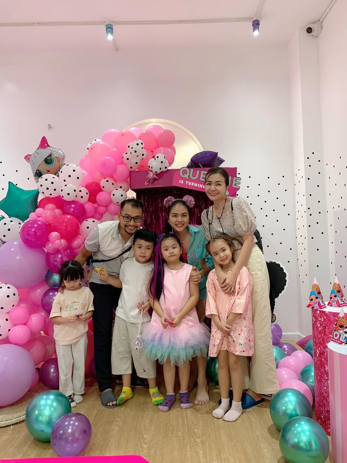 Vân Trang một tay tổ chức sinh nhật hoành tráng cho con gái đầu lòng