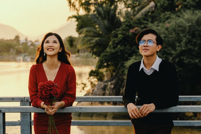 Vợ ra tiệm gội đầu, chồng liền cằn nhằn: “1 lần cũng 20k chứ ít à”