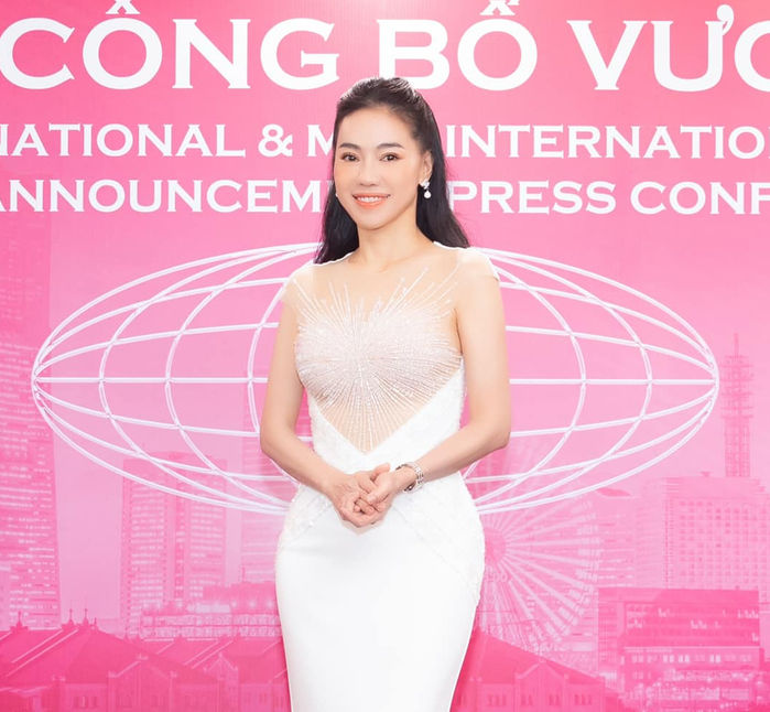 Bà trùm Hoa hậu kể chuyện Nam Em tự ti, suýt thỏa hiệp với người lạ