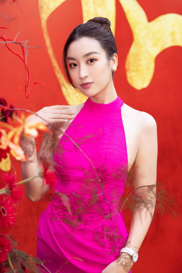 2 tuần sau đám cưới rình rang, Đỗ Mỹ Linh cùng chồng du lịch Thái Lan