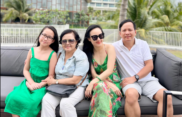 BTV Hoài Anh công phá Tuần lễ thời trang: Thần thái lên đồ cực chất