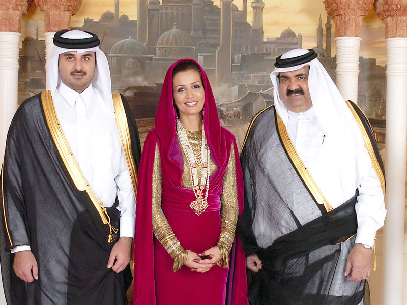 Hoàng tộc Qatar giàu nứt đố đổ vách: Tài sản tận 7,7 triệu tỷ đồng