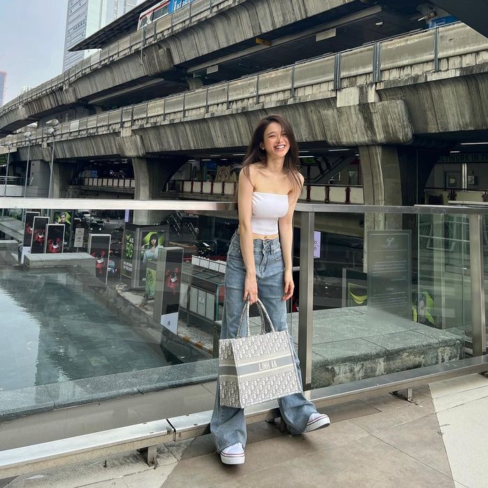 Hot teen Hà thành 1 thời Chi Bé: Mẹ bỉm 2 con ngày càng nhuận sắc