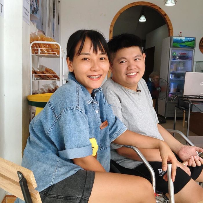 Cô nàng Long An vượt Nam ra Bắc vì tình yêu với chàng trai khuyết tật